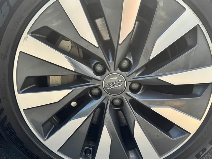 Audi A6L 2019 40 TFSI — фото 11
