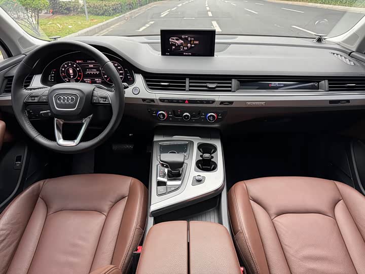 Audi Q7 2018 40 TFSI Comfort — фото 11