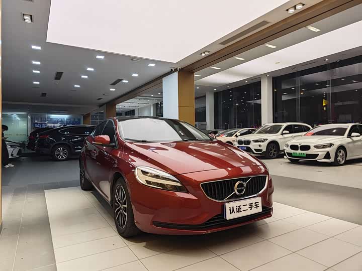 Volvo V40 2018 T 3 — фото 4