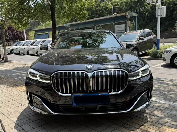 BMW 7-Series 2019 740 Li x Drive — фото 2