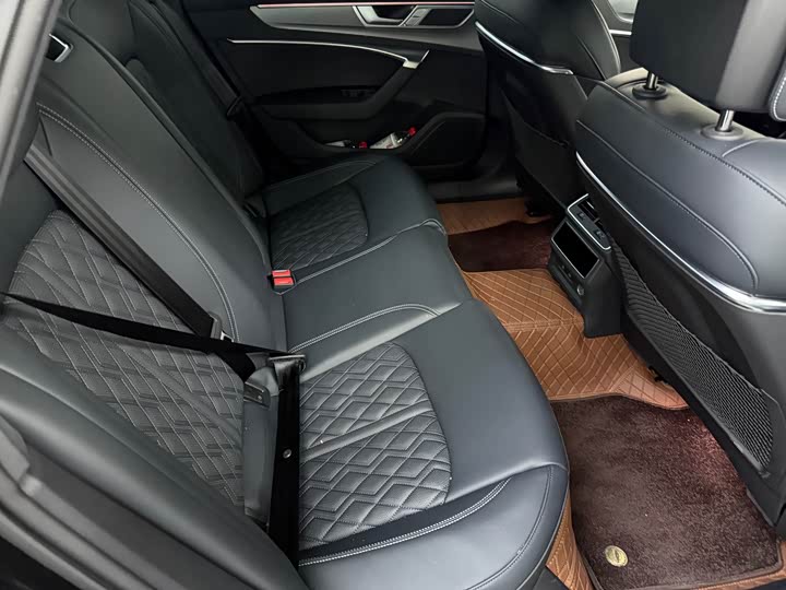 Audi A6L 45 TFSI избранная динамик — фото 12