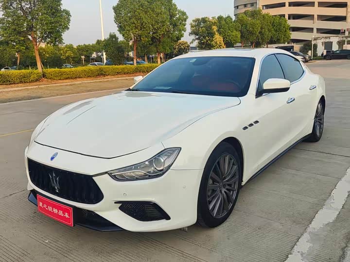 Maserati Ghibli 2017 3.0 T — фото 1