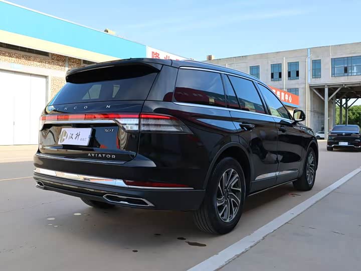 Lincoln Aviator — фото 11