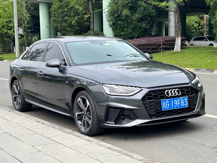 Audi A4L 40 TFSI стиль-динамик — фото 3