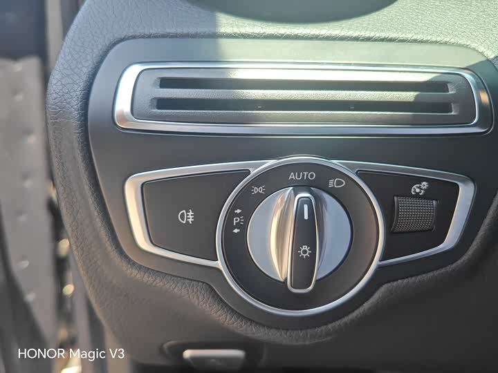 Mercedes-Benz C-Class 2019 C 260 L — фото 15