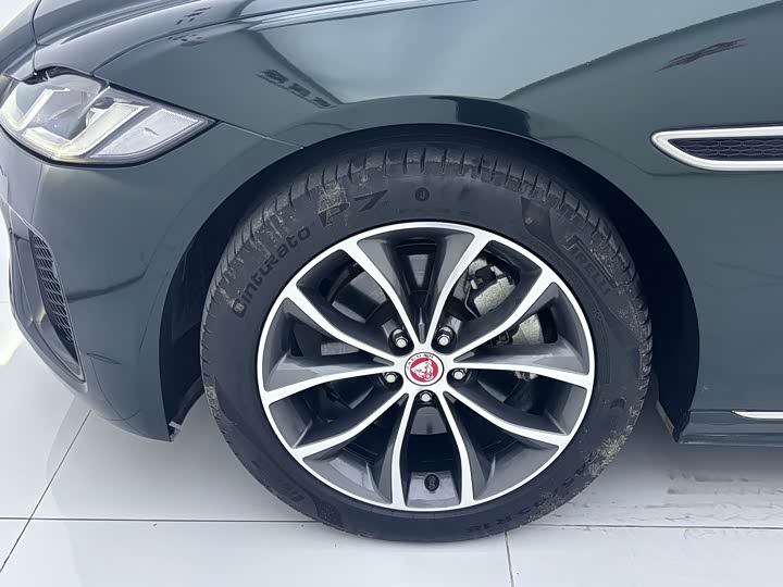 Jaguar XFL 2023 XFL 2.0 T P 250 2 WD — фото 9