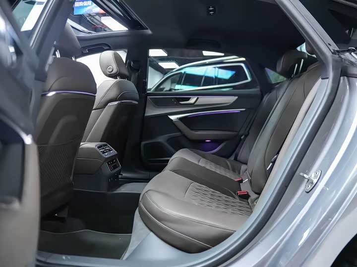 Audi A7L 2022 45 TFSI quattro S-line — фото 9