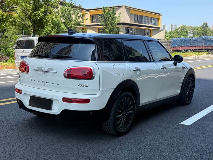 MINI Clubman — фото 9