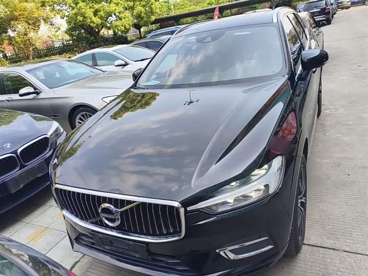 Volvo XC60 2021 T 5 4 WD — фото 3