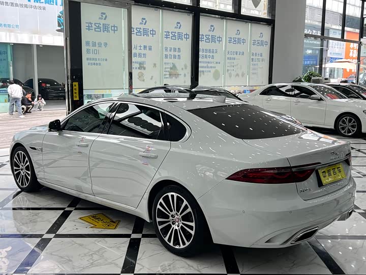 Jaguar XFL 2023 XFL 2.0 T P 250 2 WD — фото 13