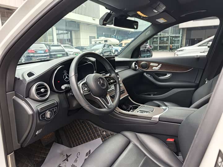 Mercedes-Benz GLC 2022 GLC 260 L 4 MATIC Luxury — фото 6