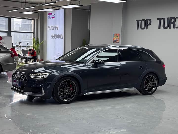 Audi A4 2021 allroad quattro — фото 2