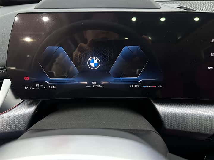 BMW X1 2023 x Drive 25 Li M — фото 11