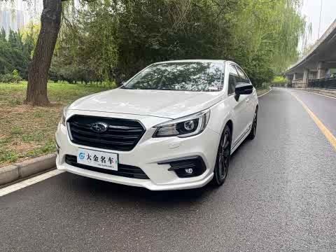 Subaru Legacy — фото 15