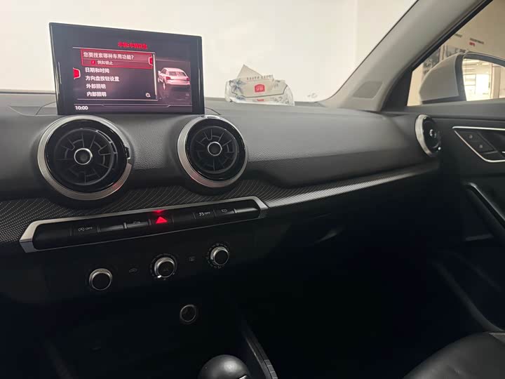 Audi Q2L 2022 35 TFSI — фото 11