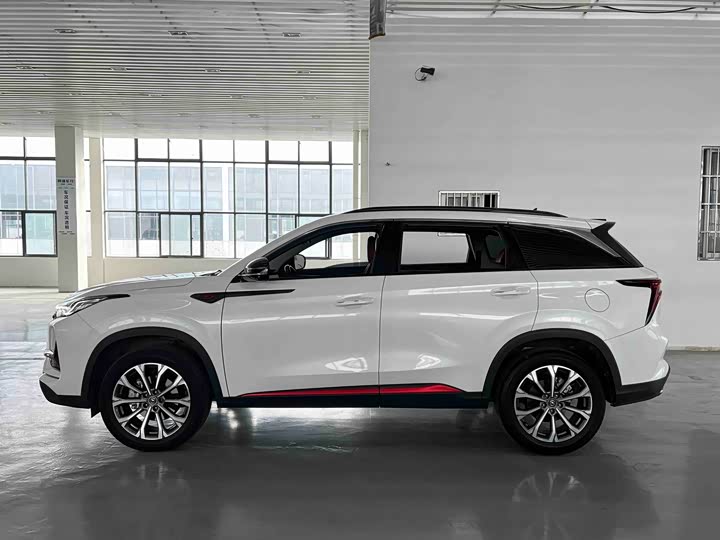 Changan CS75 PLUS 2021 2.0 T AT — фото 2