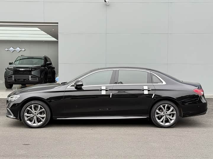 Mercedes-Benz E-Class 2020 E 300 L — фото 4
