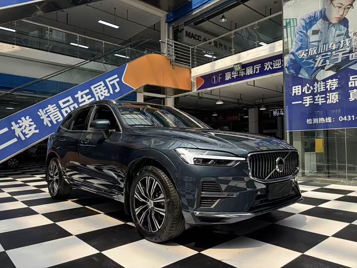 Volvo XC60 2022 B 5 4 WD — фото 3
