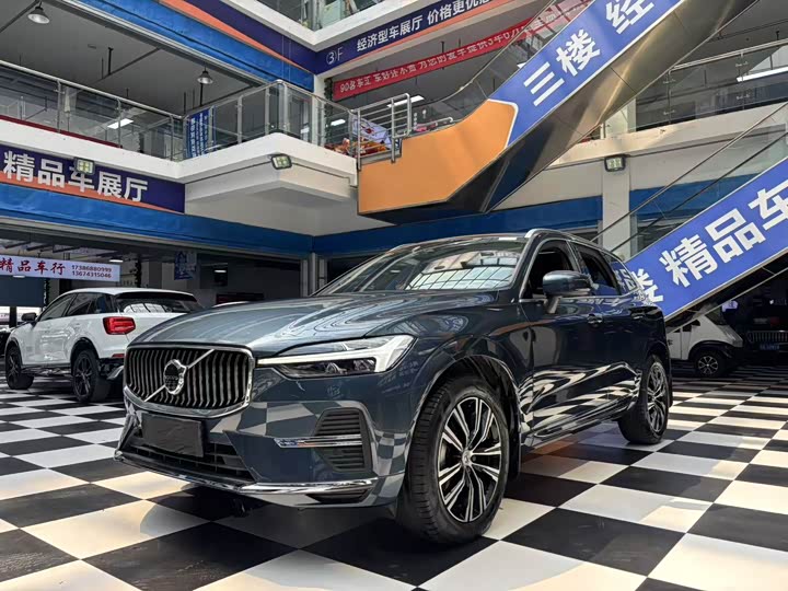Volvo XC60 2022 B 5 4 WD — фото 1