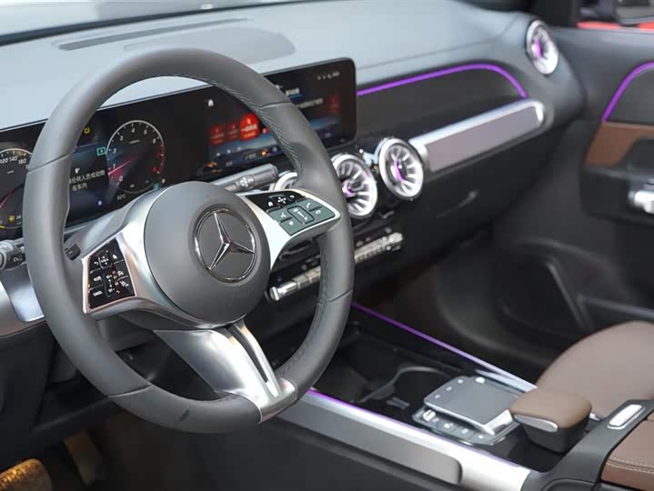 Mercedes-Benz GLB 2024 GLB 220 — фото 12