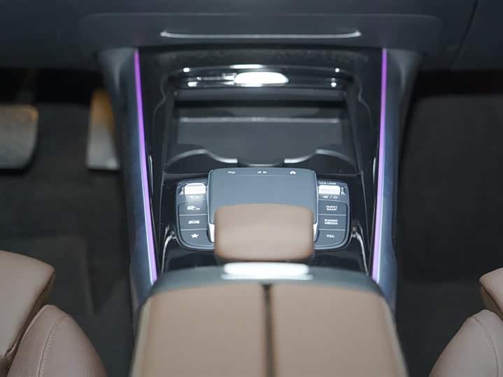 Mercedes-Benz GLB 2024 GLB 220 — фото 20