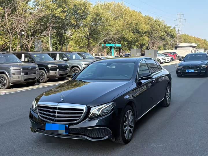 Mercedes-Benz E-Class 2017 E 300 L Luxury — фото 1