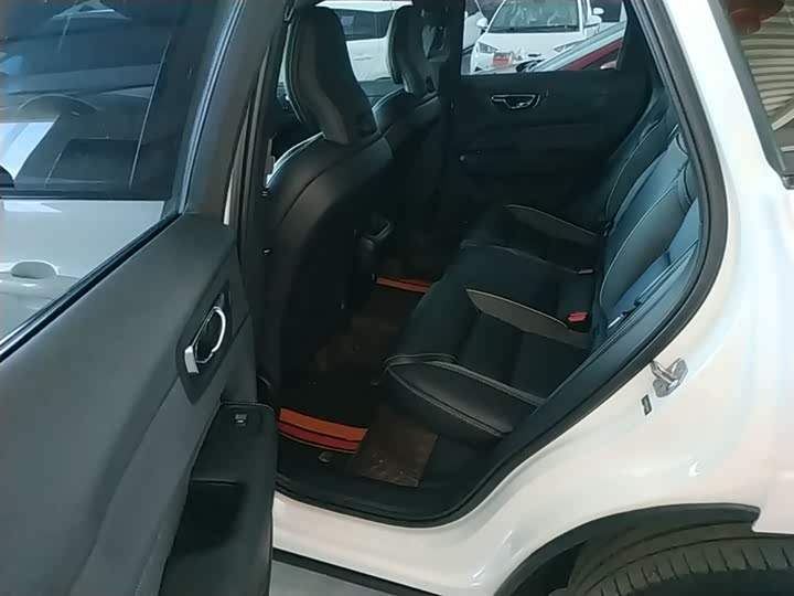 Volvo XC60 2020 T 5 4 WD — фото 17