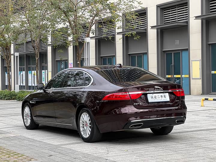 Jaguar XFL 2018 XFL 2.0 T 200 PS — фото 18