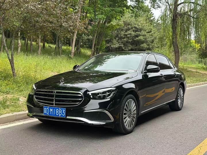 Mercedes-Benz E-Class 2023 E 300 L Luxury — фото 1