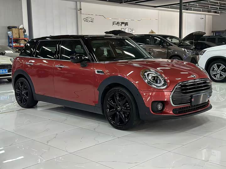 MINI Clubman — фото 3