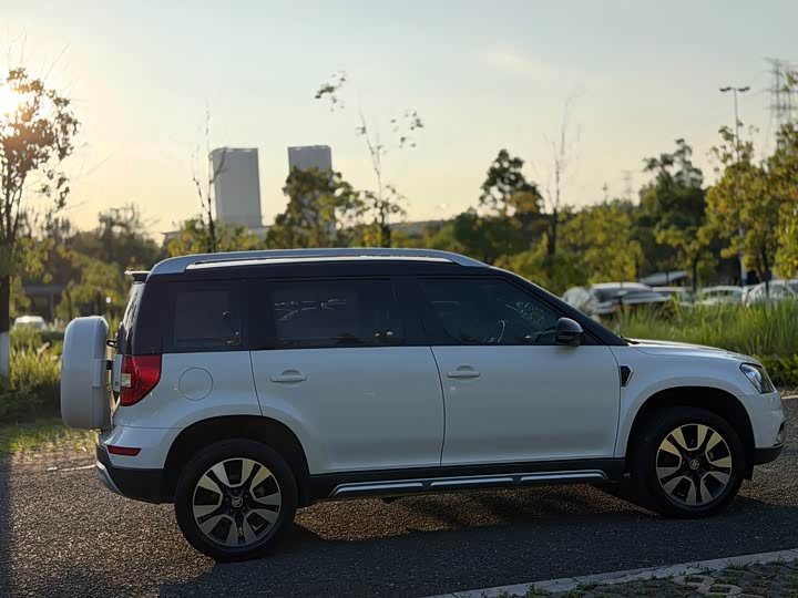 Skoda Yeti — фото 16