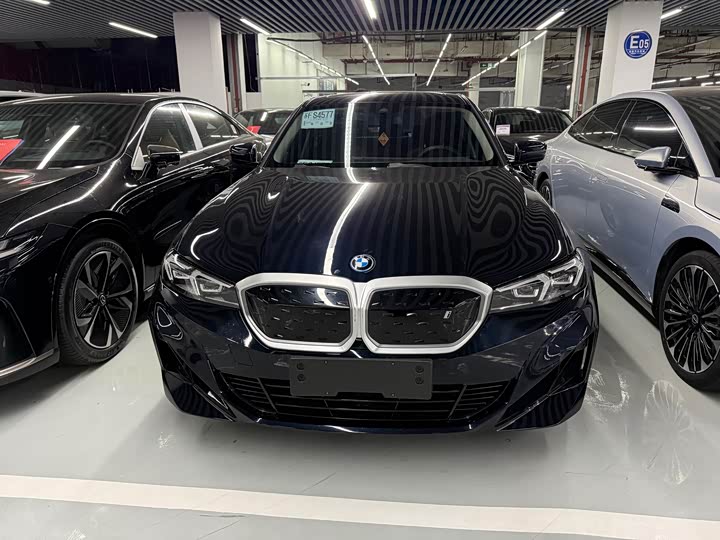 BMW i 3 2022 e Drive 35 L — фото 2