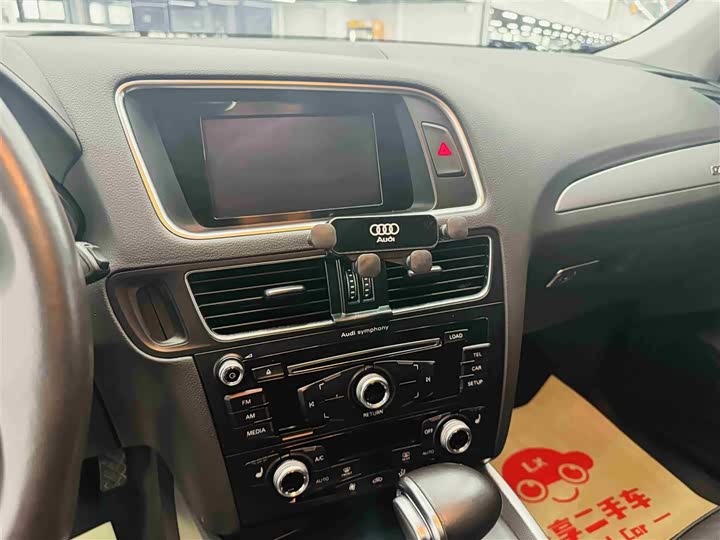 Audi Q5 2017 Plus 40 TFSI — фото 15