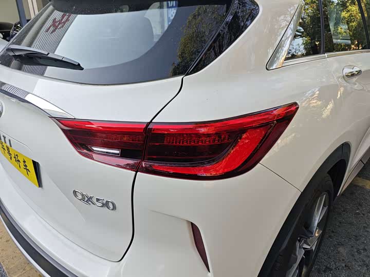 Infiniti QX50 2024 2.0 T 4 WD — фото 26