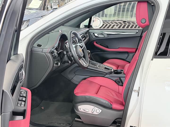 Porsche Macan 2020 Macan GTS 2.9 T — фото 6