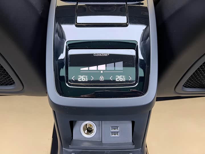 Volvo S90 Hybrid 2020 T 8 E Hybrid — фото 26