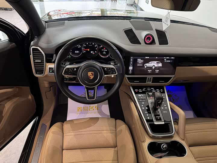 Porsche Cayenne 2018 Cayenne 3.0 T — фото 7
