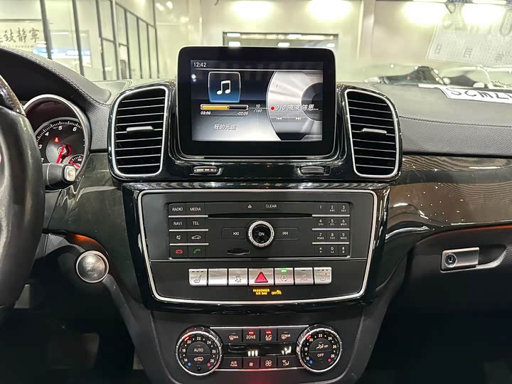 Mercedes-Benz GLS 2018 GLS 450 — фото 21