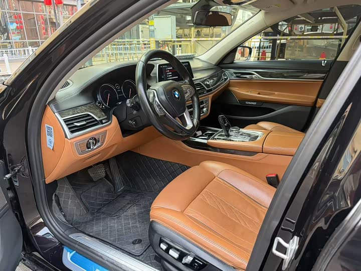 BMW 7 Series 740Li продвинутая — фото 4