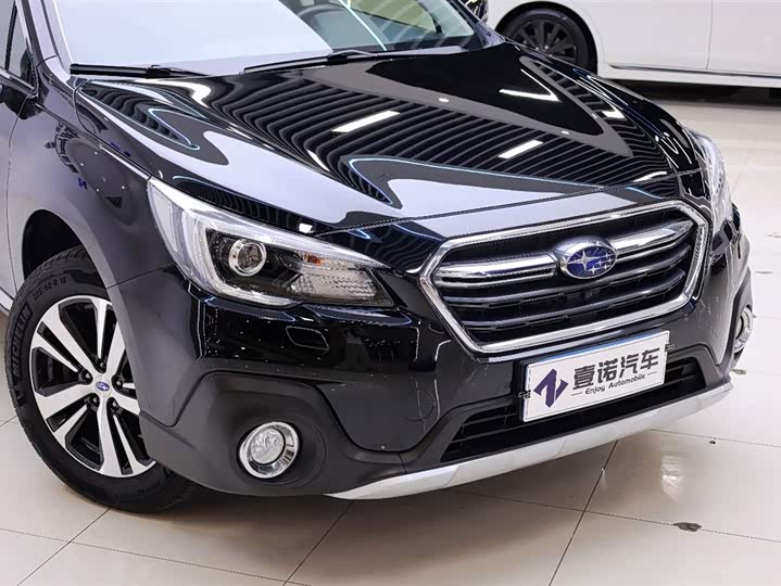 Subaru Outback — фото 11