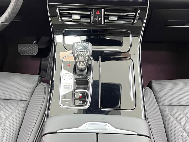 Trumpchi M8 2024 400 T — фото 26