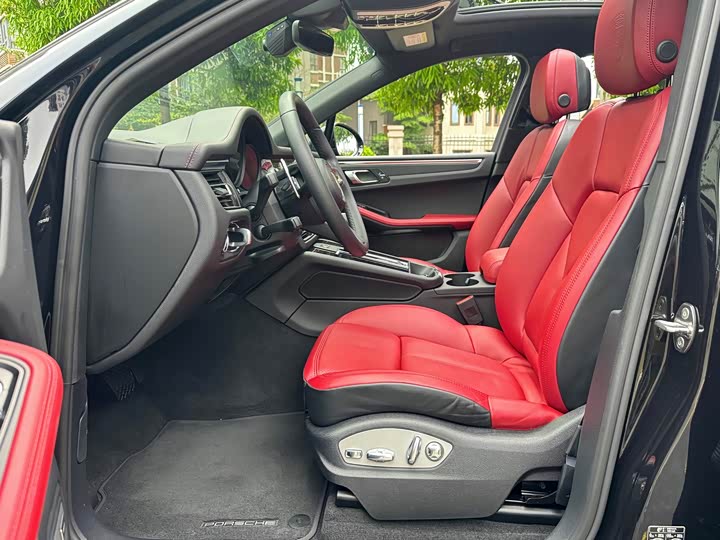 Porsche Macan 2023 Macan 2.0 T — фото 21