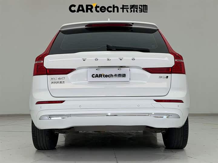 Volvo XC60 2022 B 5 4 WD — фото 9