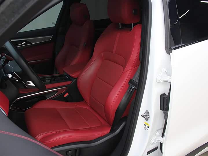 Jaguar F-PACE 2024 P 250 R-Dynamic SE — фото 29