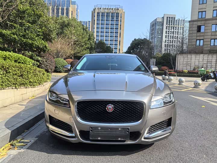 Jaguar XFL 2020 XFL 2.0 T P 250 2 WD — фото 2