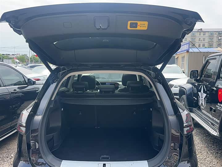 Hongqi HS5 2023 2.0 T Pro — фото 15