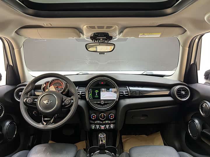 MINI Hatch — фото 11