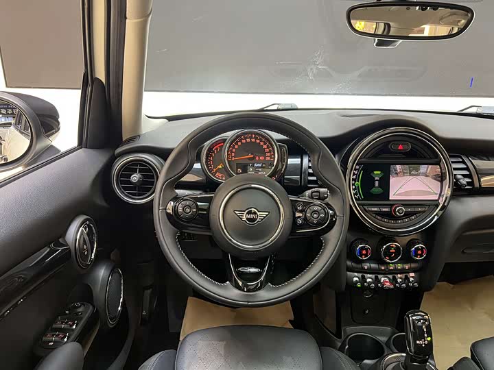 MINI Hatch — фото 12