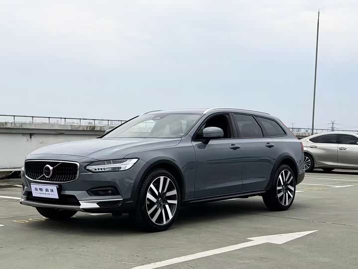 Volvo V90 2022 Cross Country B 5 AWD — фото 1