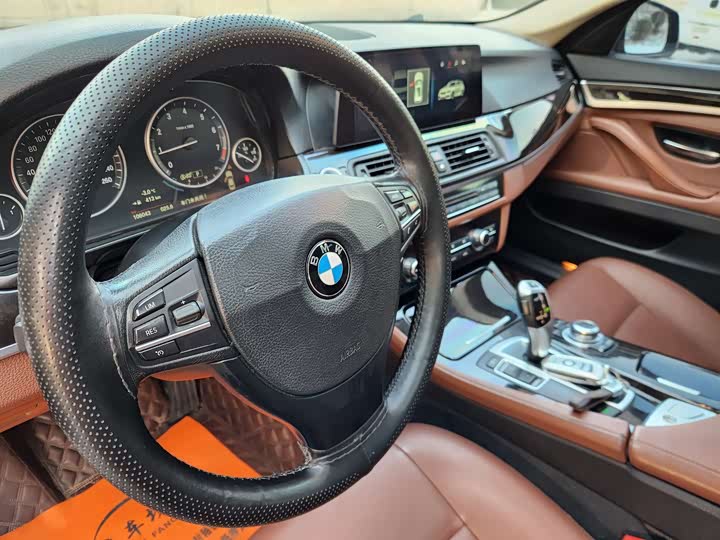 BMW 5 Series 525Li продвинутая — фото 16